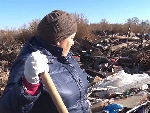 Свалка мусора в Веселовском районе Ростовской области